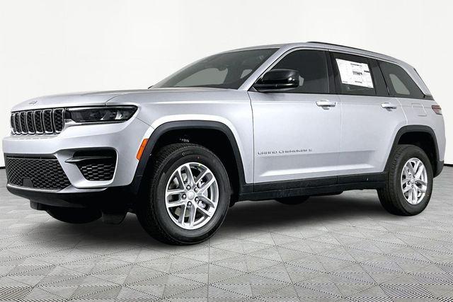 2026 Jeep Grand Cherokee GRAND CHEROKEE LAREDO X 4X4