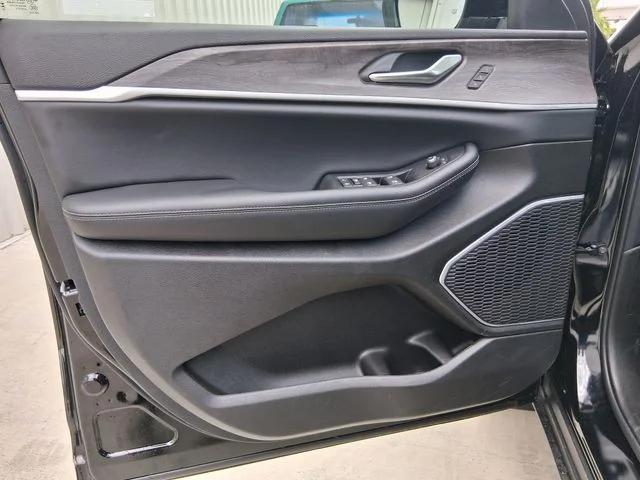 2026 Jeep Grand Cherokee Limited 4x2