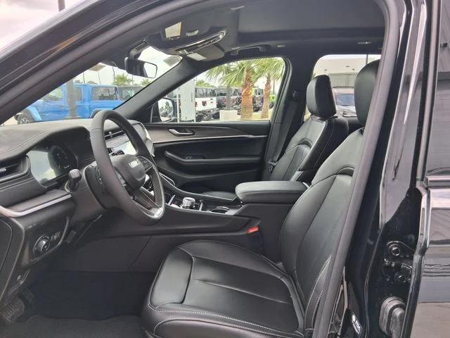 2026 Jeep Grand Cherokee Limited 4x2