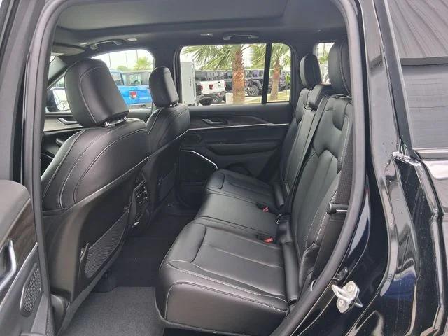 2026 Jeep Grand Cherokee Limited 4x2