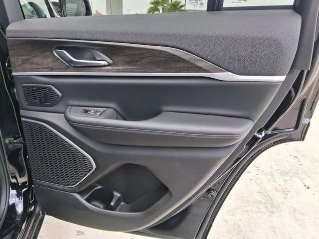 2026 Jeep Grand Cherokee Limited 4x2