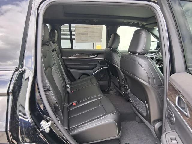 2026 Jeep Grand Cherokee Limited 4x2