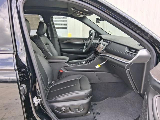 2026 Jeep Grand Cherokee Limited 4x2