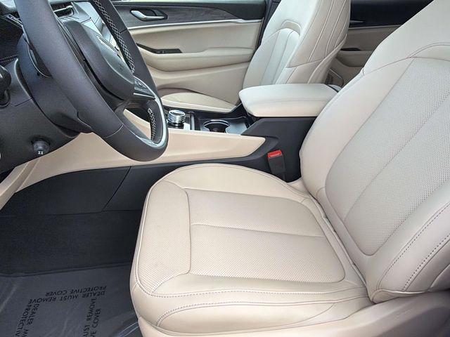 2026 Jeep Grand Cherokee Limited 4x2