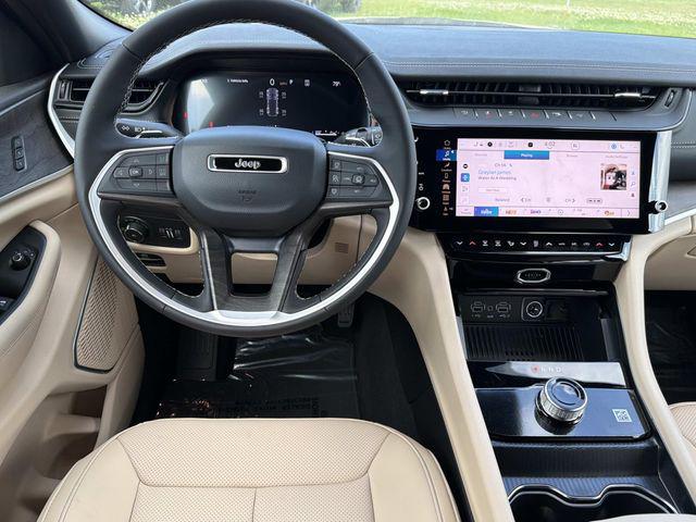 2026 Jeep Grand Cherokee Limited 4x2