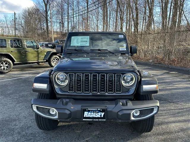 2026 Jeep Gladiator GLADIATOR SAHARA 4X4