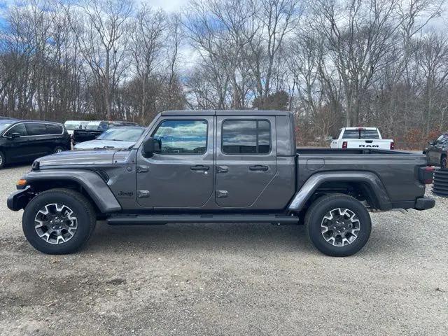 2026 Jeep Gladiator GLADIATOR SAHARA 4X4