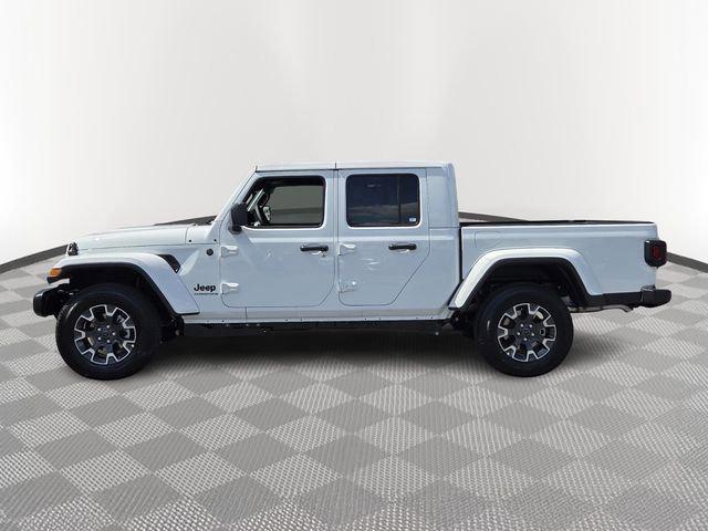 2026 Jeep Gladiator GLADIATOR SAHARA 4X4