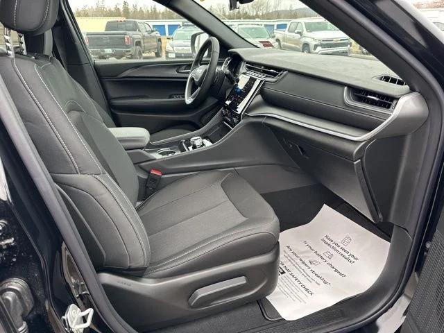 2026 Jeep Grand Cherokee Altitude 4x4