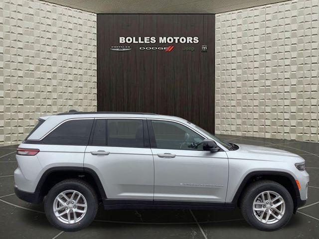 2026 Jeep Grand Cherokee GRAND CHEROKEE LAREDO X 4X4