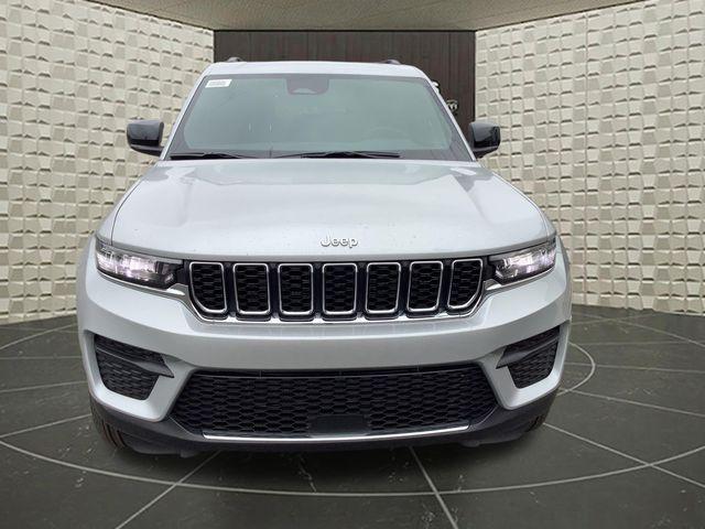 2026 Jeep Grand Cherokee GRAND CHEROKEE LAREDO X 4X4