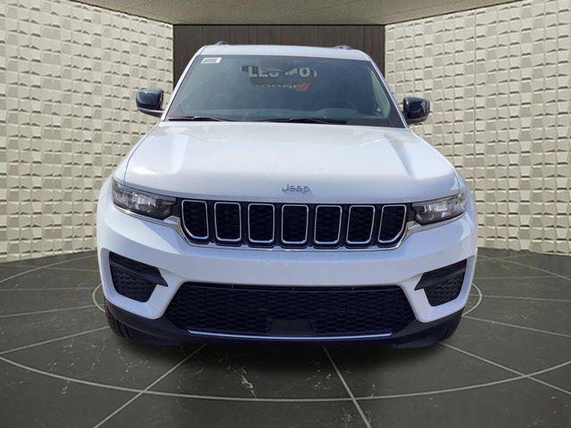 2026 Jeep Grand Cherokee GRAND CHEROKEE LAREDO X 4X4