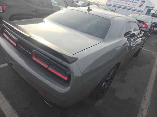 2018 Dodge Challenger 392 Hemi Scat Pack Shaker