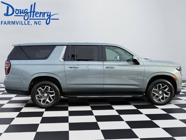 2024 Chevrolet Suburban 4WD LT
