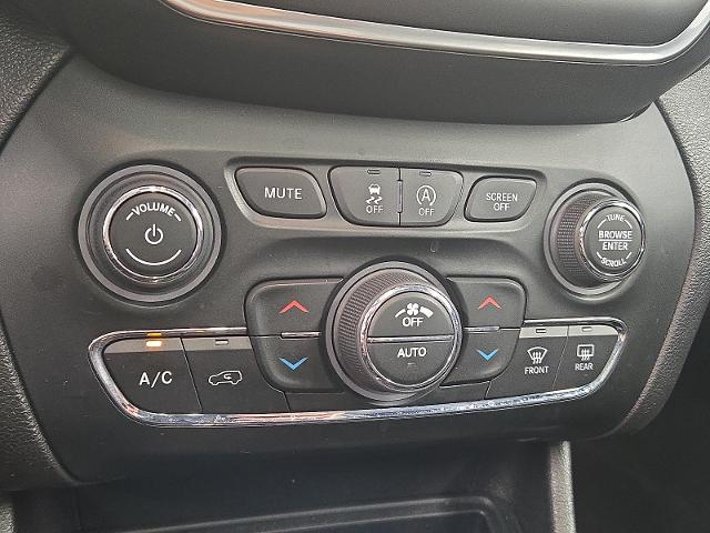 2022 Jeep Cherokee Latitude Lux 4x4