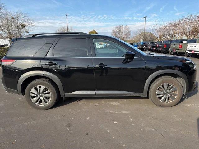 2024 Nissan Pathfinder SV FWD