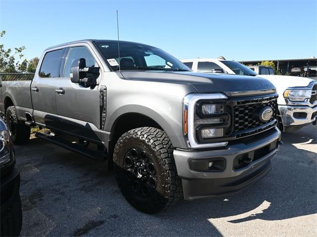 2025 Ford F-350 LARIAT