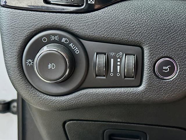 2023 Jeep Cherokee Altitude Lux 4x4