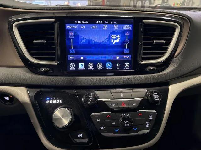 2017 Chrysler Pacifica Touring