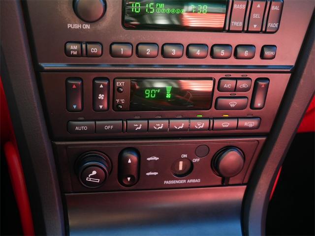 2002 Ford Thunderbird Base