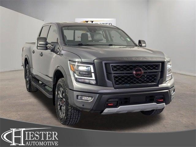 2023 Nissan TITAN Crew Cab PRO-4X 4x4