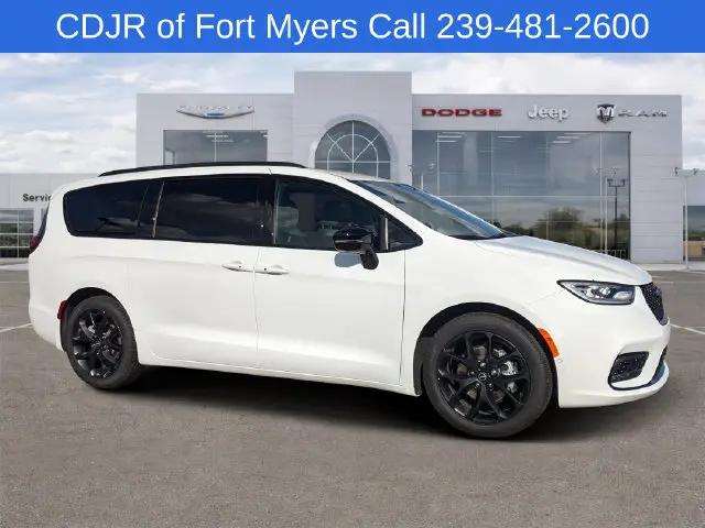 2026 Chrysler Pacifica Select for sale in Fort Myers, FL