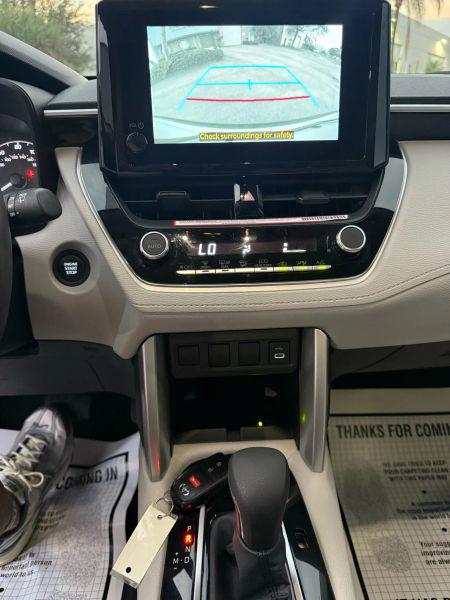 2024 Toyota Corolla Cross LE