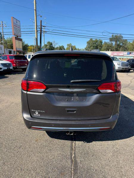 2017 Chrysler Pacifica Touring-L Plus