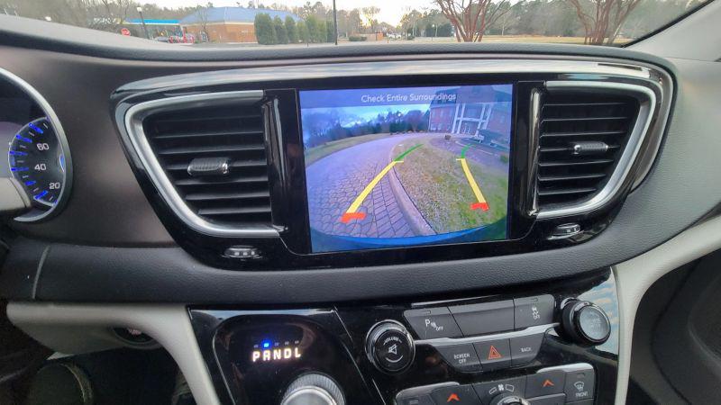 2017 Chrysler Pacifica Touring-L Plus