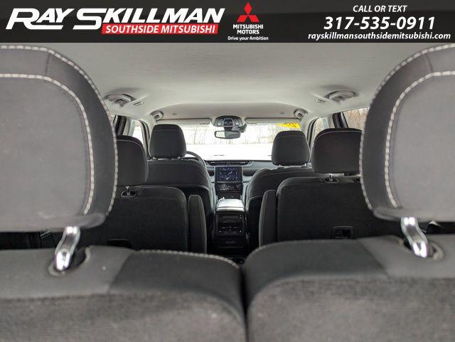 2023 Jeep Grand Cherokee L Laredo 4x2