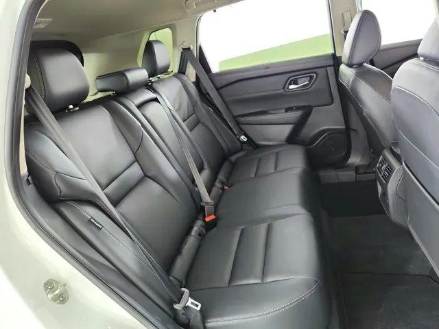 2025 Nissan Rogue SL FWD