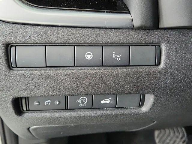 2025 Nissan Rogue SL FWD