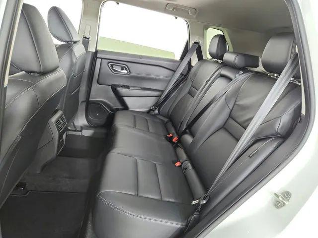 2025 Nissan Rogue SL FWD