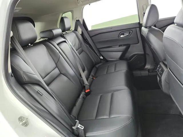 2025 Nissan Rogue SL FWD