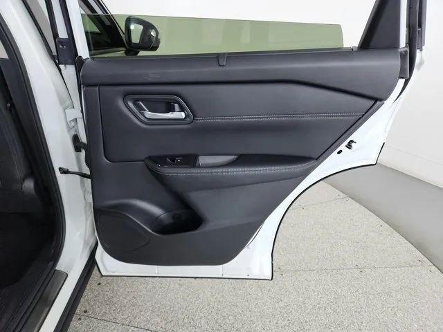 2025 Nissan Rogue SL FWD