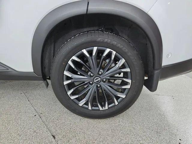 2025 Nissan Rogue SL FWD