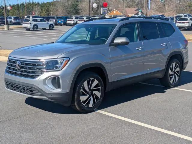 2026 Volkswagen Atlas SE with Technology
