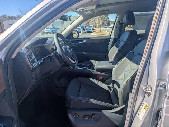 2026 Volkswagen Atlas SE with Technology