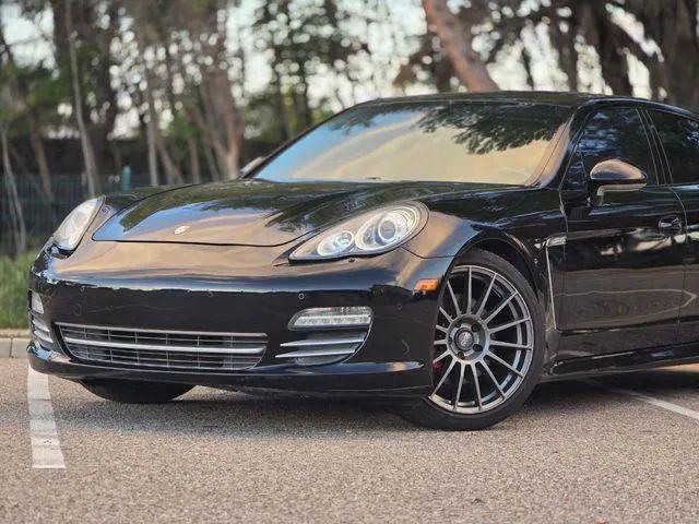 2013 Porsche Panamera 4