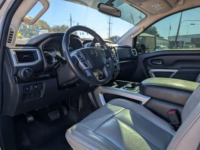 2017 Nissan Titan SV