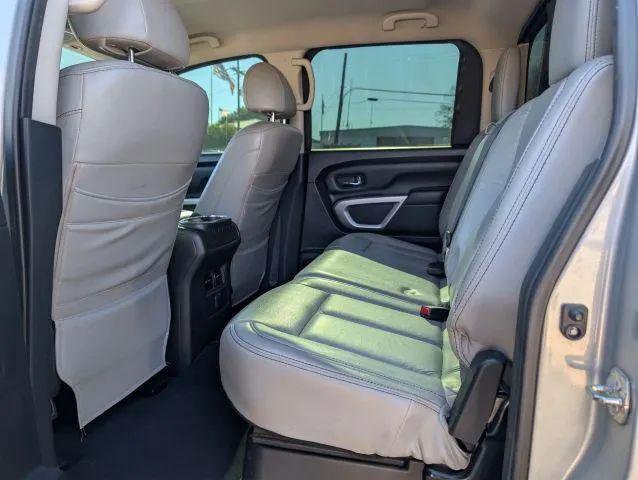 2017 Nissan Titan SV