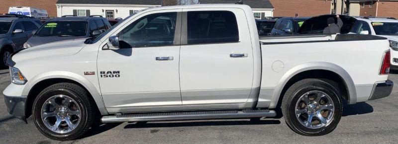 2017 Ram 1500 Laramie Crew Cab 4x4 5'7" Box