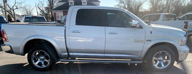 2017 Ram 1500 Laramie Crew Cab 4x4 5'7" Box