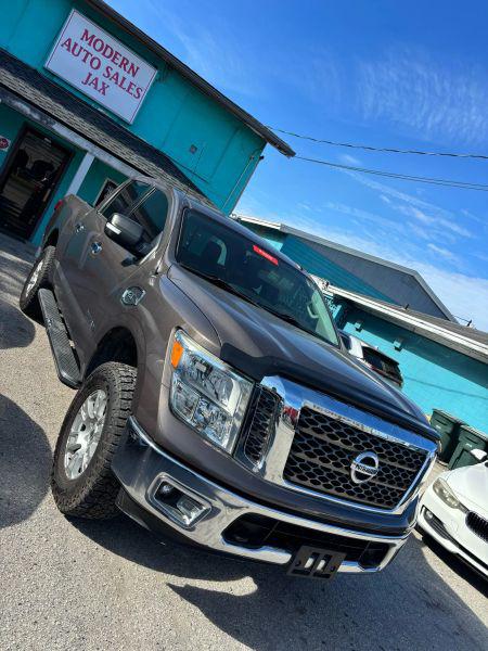2017 Nissan Titan SV