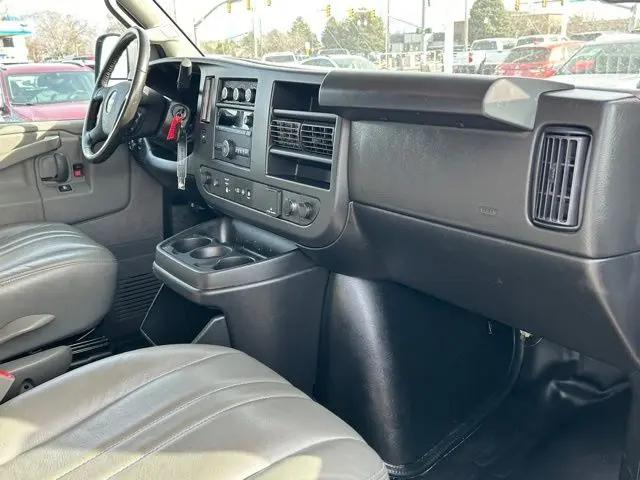 2022 Chevrolet Express Cargo Van RWD 3500 Regular Wheelbase WT