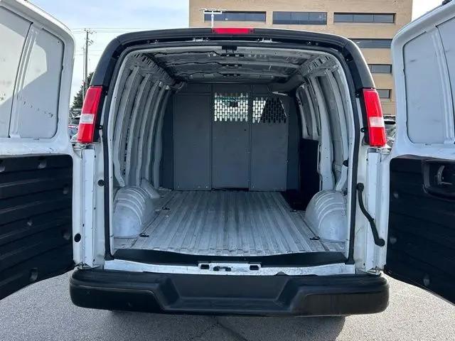 2022 Chevrolet Express Cargo Van RWD 3500 Regular Wheelbase WT