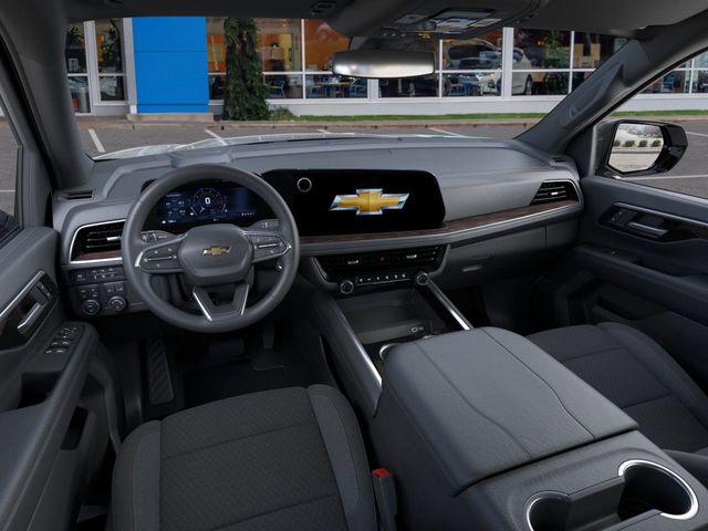 2026 Chevrolet Suburban LS, 4WD