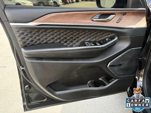 2023 Jeep Grand Cherokee L Summit 4x4