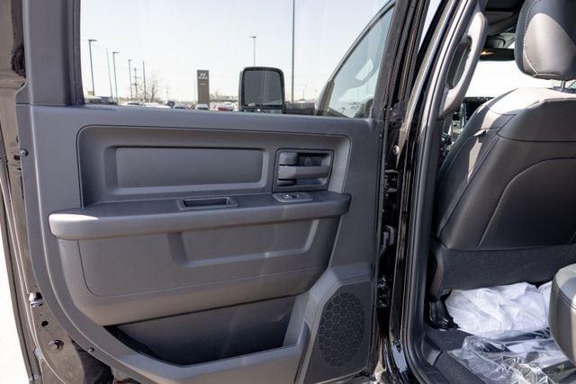 2026 Ram 2500 Tradesman Crew Cab 4x4 64 Box