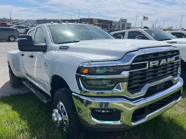 2026 Ram 3500 Tradesman Crew Cab 4x4 8' Box for sale in Bloomington, IL